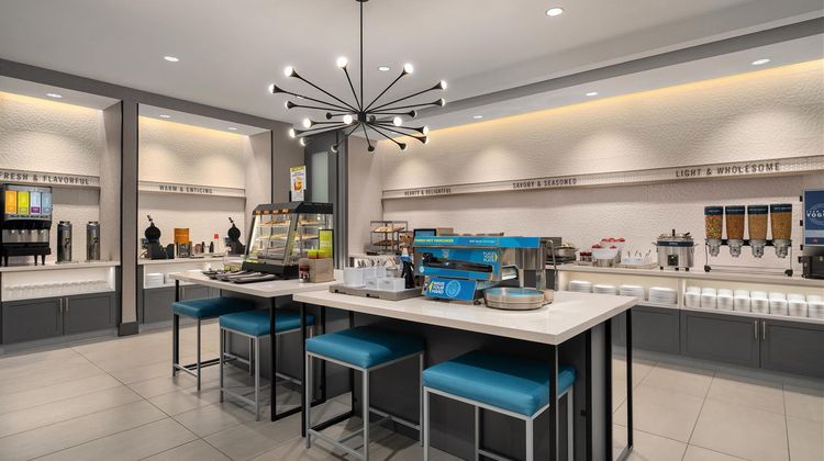 Home2 Suites Burlington Restaurant