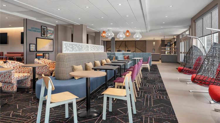 Home2 Suites Burlington Lobby