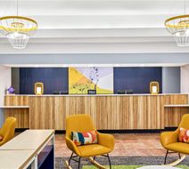 Spark by Hilton Kingsland Lobby