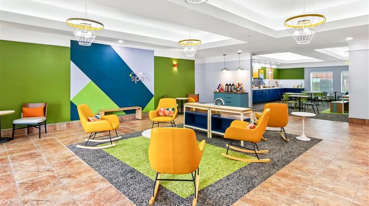 Spark by Hilton Kingsland Lobby