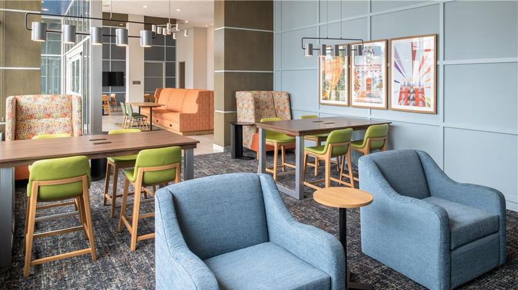 Hampton Inn by Hilton North Hollywood Lobby
