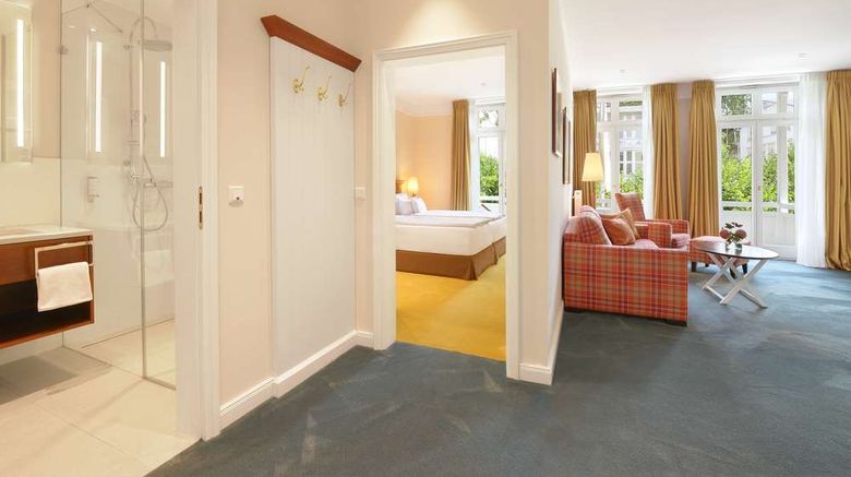 <b>Roewers Wellness & Spa Hotel Suite</b>. Images powered by <a href="https://iceportal.shijigroup.com/" title="IcePortal" target="_blank">IcePortal</a>.