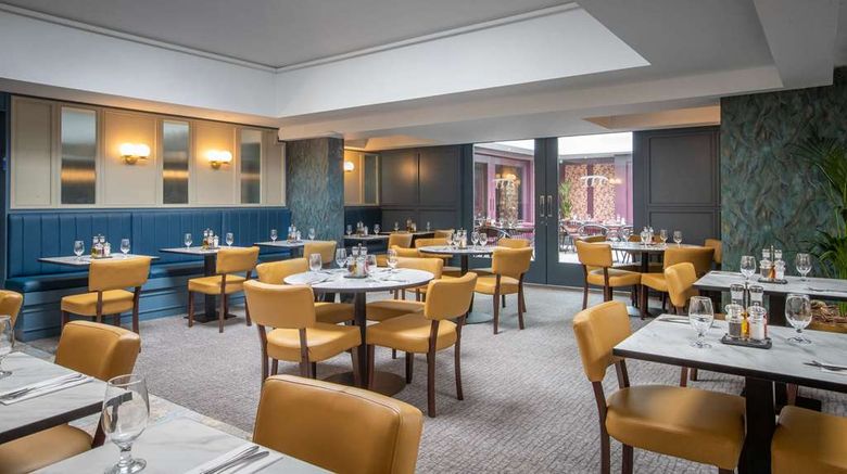 <b>Dingle Skellig Hotel Restaurant</b>. Images powered by <a href="https://iceportal.shijigroup.com/" title="IcePortal" target="_blank">IcePortal</a>.