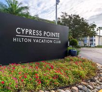 Hilton Vacation Club Cypress Pointe Exterior