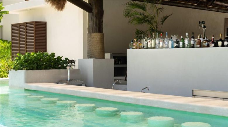 <b>Wyndham Residences Tulum Restaurant</b>. Images powered by <a href="https://iceportal.shijigroup.com/" title="IcePortal" target="_blank">IcePortal</a>.