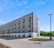 ECHO Suites Extended Stay by Wyndham Exterior