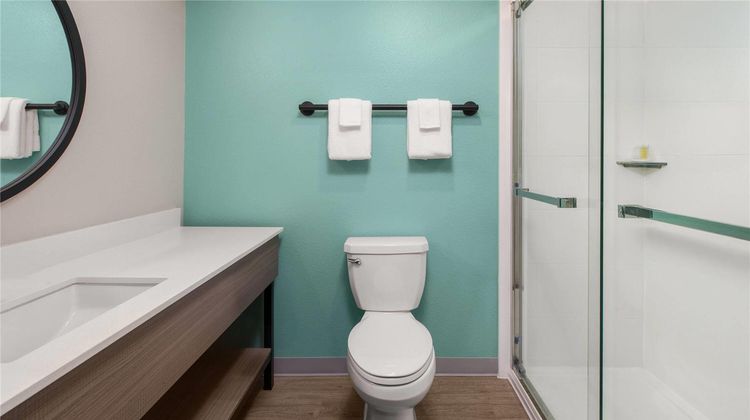 ECHO Suites Fort Worth I-35 Suite