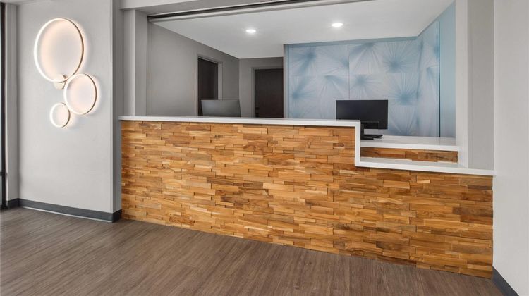 ECHO Suites Fort Worth I-35 Lobby