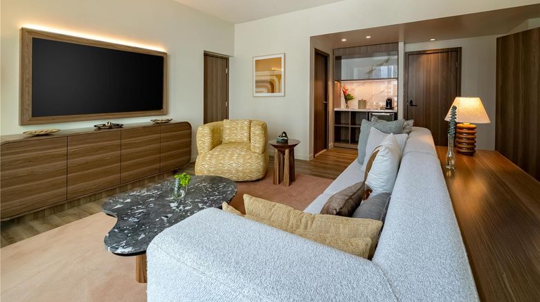 <b>Hyatt Regency Panama City Suite</b>. Images powered by <a href="https://iceportal.shijigroup.com/" title="IcePortal" target="_blank">IcePortal</a>.