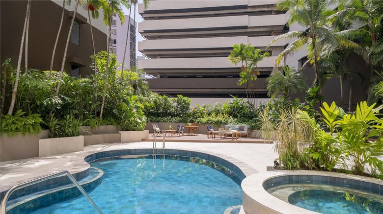 <b>Hyatt Regency Panama City Pool</b>. Images powered by <a href="https://iceportal.shijigroup.com/" title="IcePortal" target="_blank">IcePortal</a>.