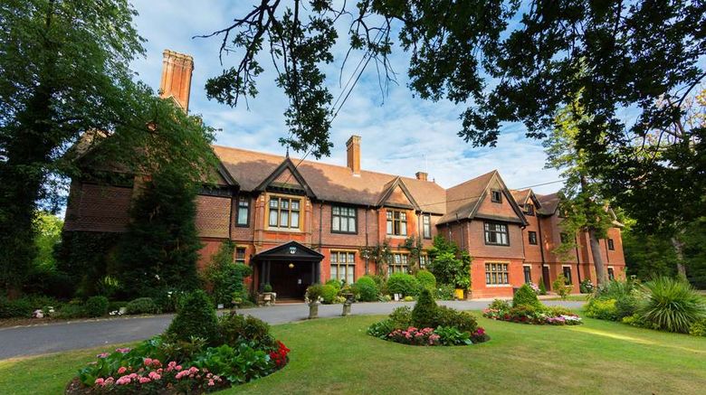 <b>Stanhill Court Hotel Exterior</b>. Images powered by <a href="https://iceportal.shijigroup.com/" title="IcePortal" target="_blank">IcePortal</a>.