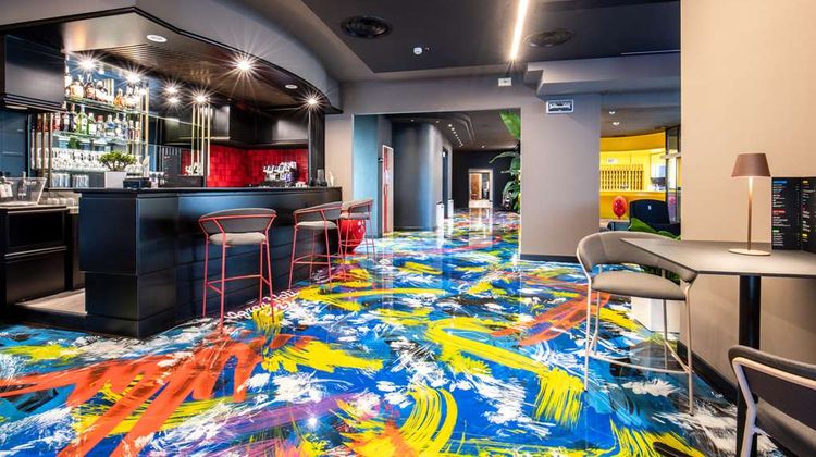 Muraless Art Hotel Restaurant