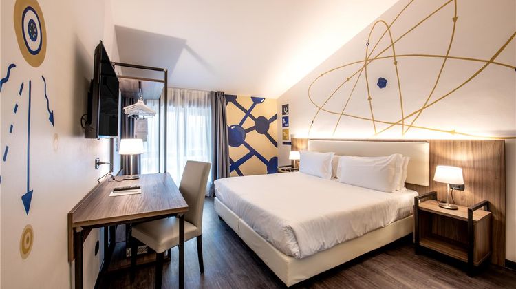 Muraless Art Hotel Room