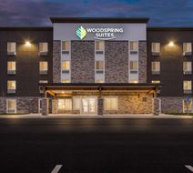 WoodSpring Suites Kansas City Airport Exterior