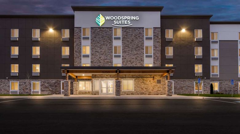 <b>WoodSpring Suites Kansas City Airport Exterior</b>. Images powered by <a href="https://iceportal.shijigroup.com/" title="IcePortal" target="_blank">IcePortal</a>.