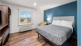 WoodSpring Suites Kansas City Airport Suite