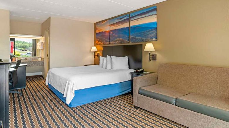 <b>Quality Inn Room</b>. Images powered by <a href="https://iceportal.shijigroup.com/" title="IcePortal" target="_blank">IcePortal</a>.