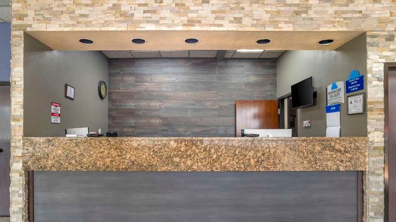 <b>Quality Inn Lobby</b>. Images powered by <a href="https://iceportal.shijigroup.com/" title="IcePortal" target="_blank">IcePortal</a>.
