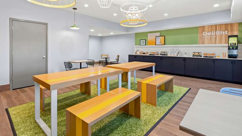 <b>Spark by Hilton Fountain Hills Scottsdal Restaurant</b>. Images powered by <a href="https://iceportal.shijigroup.com/" title="IcePortal" target="_blank">IcePortal</a>.