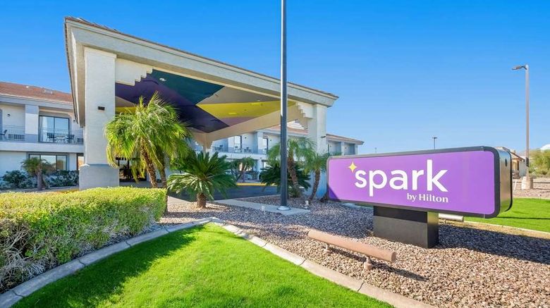 <b>Spark by Hilton Fountain Hills Scottsdal Exterior</b>. Images powered by <a href="https://iceportal.shijigroup.com/" title="IcePortal" target="_blank">IcePortal</a>.