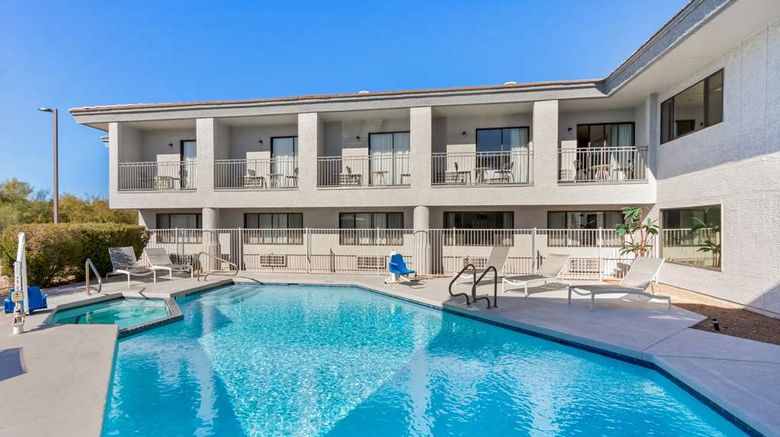 <b>Spark by Hilton Fountain Hills Scottsdal Pool</b>. Images powered by <a href="https://iceportal.shijigroup.com/" title="IcePortal" target="_blank">IcePortal</a>.