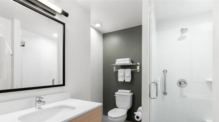 Spark by Hilton Fountain Hills Scottsdal Room