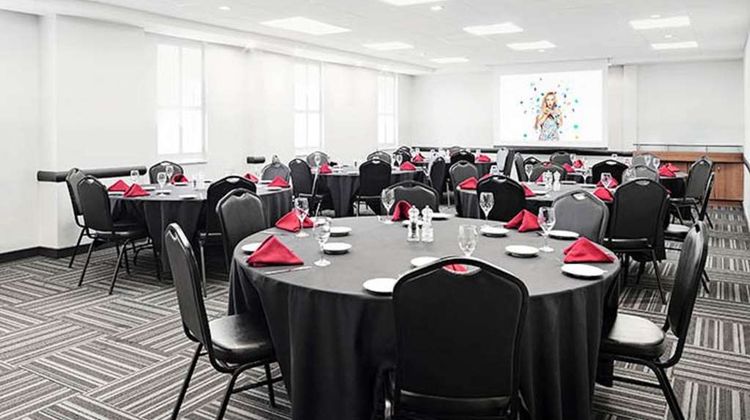 DoubleTree by Hilton Ottawa Downtown Meeting