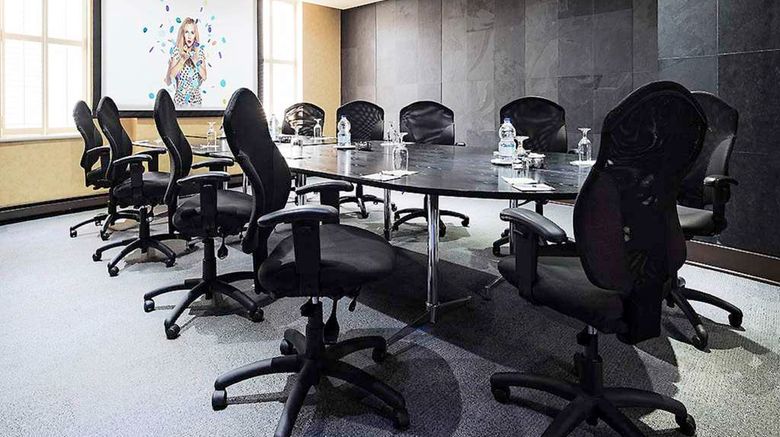 <b>DoubleTree by Hilton Ottawa Downtown Meeting</b>. Images powered by <a href="https://iceportal.shijigroup.com/" title="IcePortal" target="_blank">IcePortal</a>.