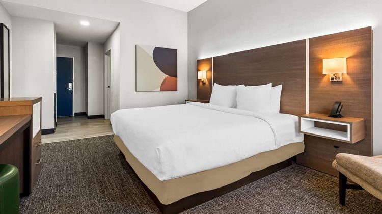 Spark by Hilton Catoosa Tulsa Room