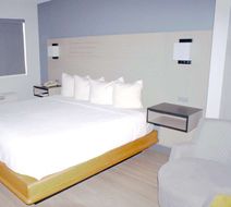 Sonesta Essential Van Buren Room