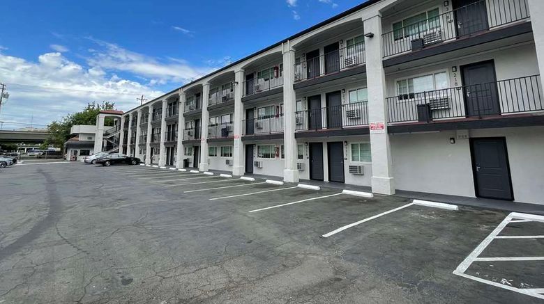 <b>The Midtowner Hotel, SureStay Collection Exterior</b>. Images powered by <a href="https://iceportal.shijigroup.com/" title="IcePortal" target="_blank">IcePortal</a>.