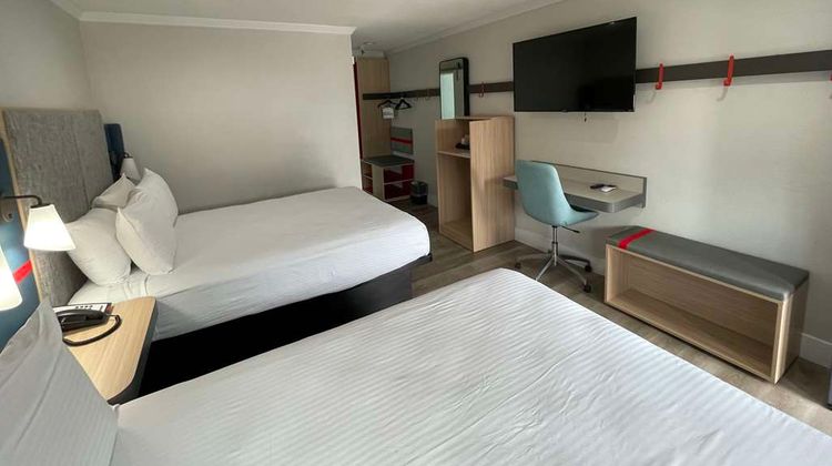 The Midtowner Hotel, SureStay Collection Room