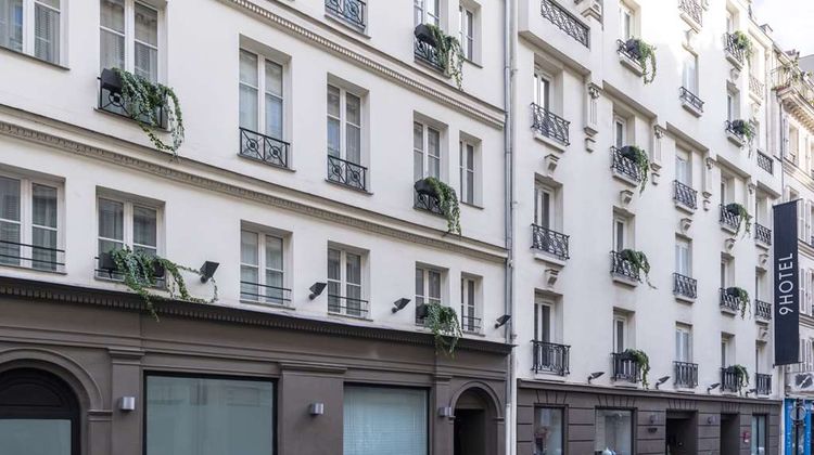9Hotel Opera Exterior