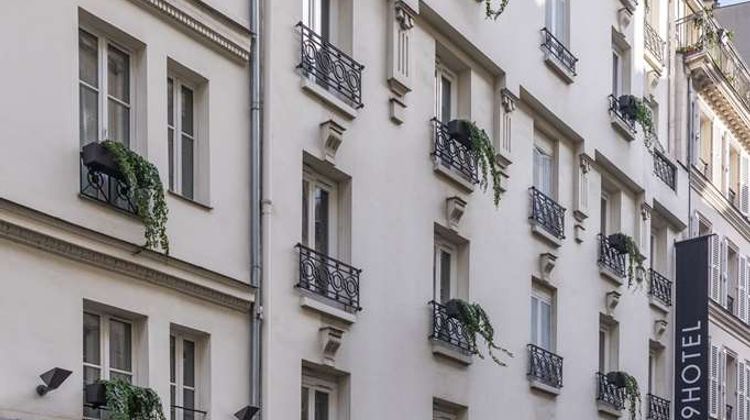 9Hotel Opera Exterior