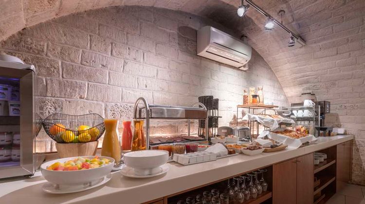 9Hotel Opera Restaurant