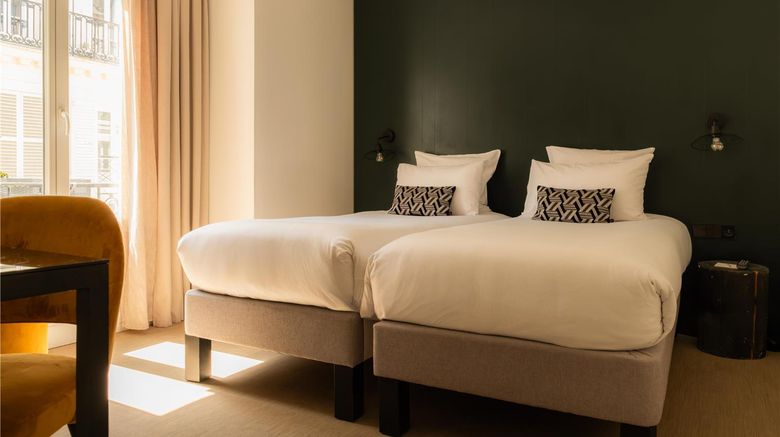 <b>9Hotel Opera Room</b>. Images powered by <a href="https://iceportal.shijigroup.com/" title="IcePortal" target="_blank">IcePortal</a>.