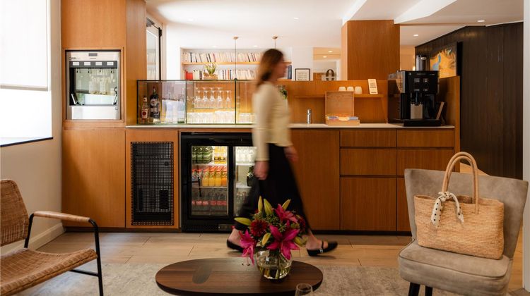 9Hotel Opera Lobby