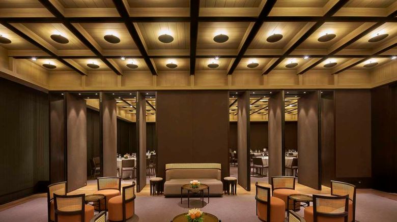 <b>The RuMa Hotel and Residences Meeting</b>. Images powered by <a href="https://iceportal.shijigroup.com/" title="IcePortal" target="_blank">IcePortal</a>.