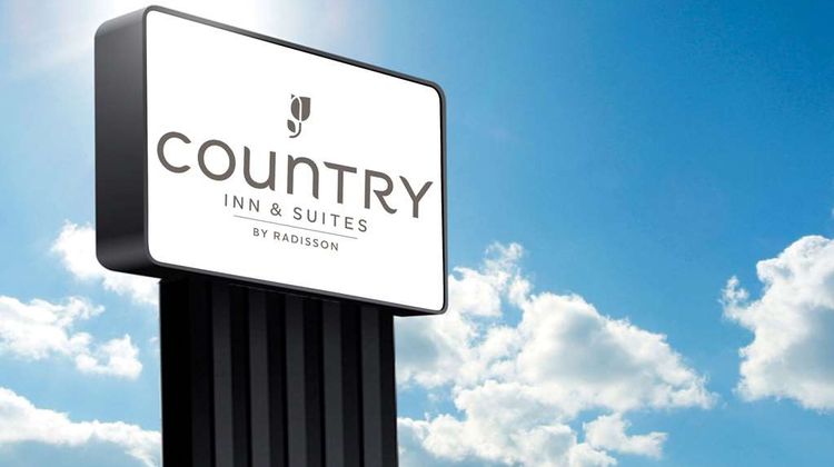 Country Inn & Suites Exterior