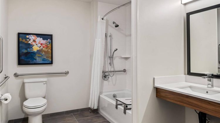 Everhome Suites Bozeman Room