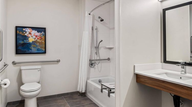 Everhome Suites Bozeman Room