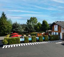 Coast Courtenay Hotel Exterior