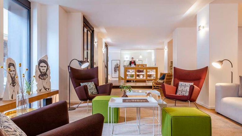 <b>9Hotel Republique Lobby</b>. Images powered by <a href="https://iceportal.shijigroup.com/" title="IcePortal" target="_blank">IcePortal</a>.