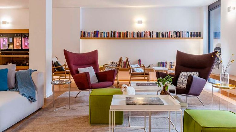 <b>9Hotel Republique Lobby</b>. Images powered by <a href="https://iceportal.shijigroup.com/" title="IcePortal" target="_blank">IcePortal</a>.