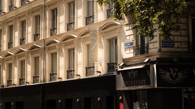 9Hotel Republique Exterior