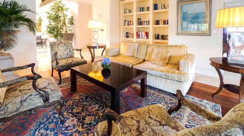 <b>Quinta Funchal Gardens Lobby</b>. Images powered by <a href="https://iceportal.shijigroup.com/" title="IcePortal" target="_blank">IcePortal</a>.