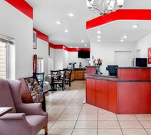 Econo Lodge Panguitch near Bryce Canyon Lobby