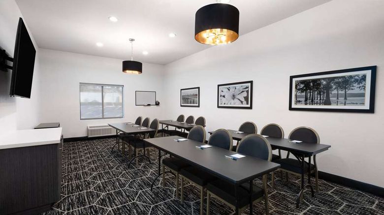 <b>La Quinta Inn & Suites Meridian Meeting</b>. Images powered by <a href="https://iceportal.shijigroup.com/" title="IcePortal" target="_blank">IcePortal</a>.