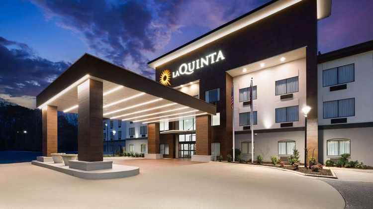 La Quinta Inn & Suites Meridian Exterior