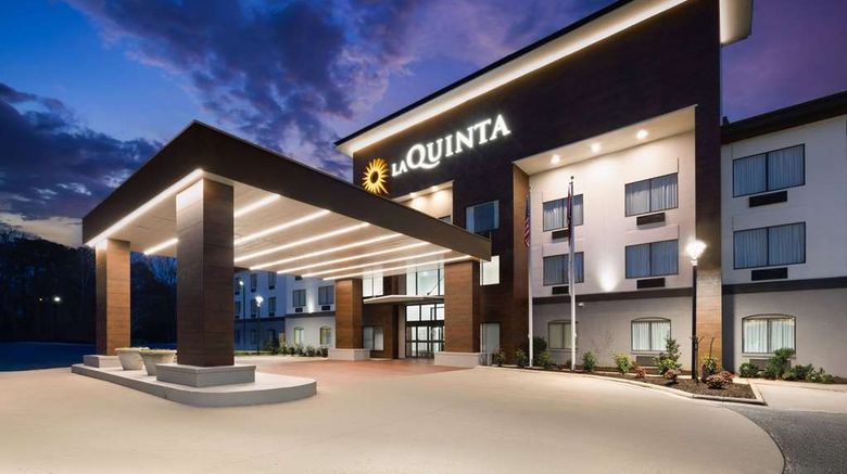 <b>La Quinta Inn & Suites Meridian Exterior</b>. Images powered by <a href="https://iceportal.shijigroup.com/" title="IcePortal" target="_blank">IcePortal</a>.